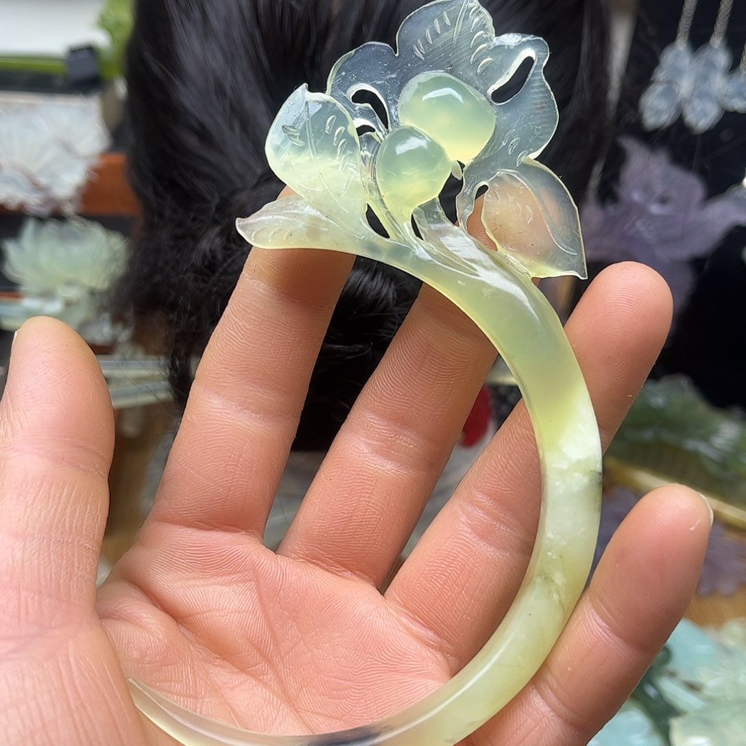 蛇纹石玉未镶嵌岫玉