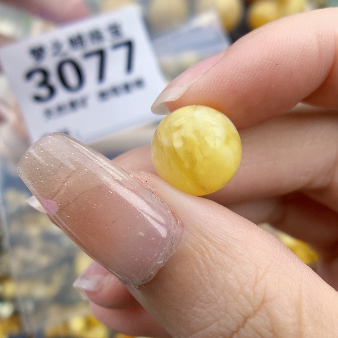 未镶嵌琥珀裸石12