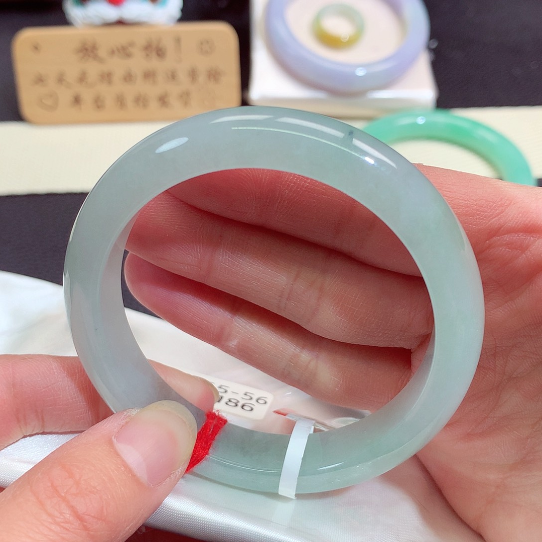 翡翠未镶嵌手镯1186