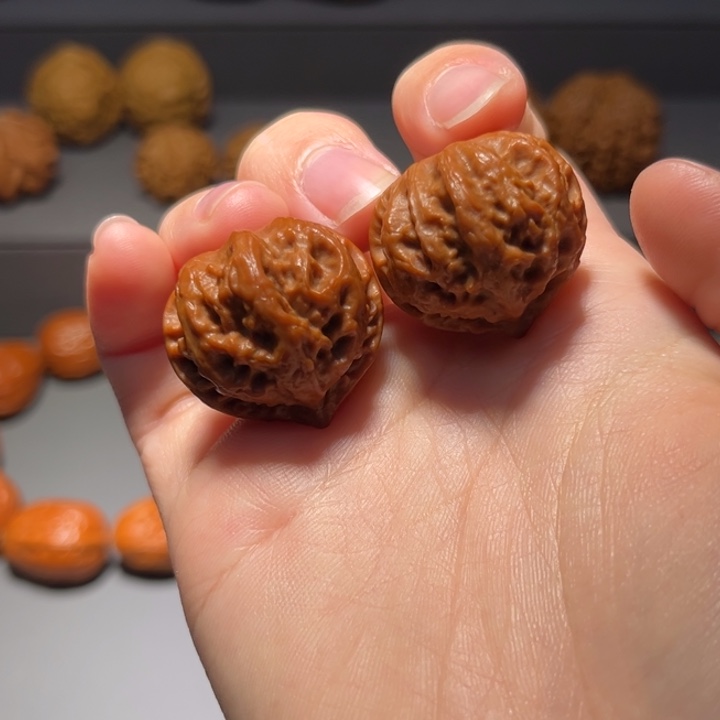 把件文玩核桃桃心304