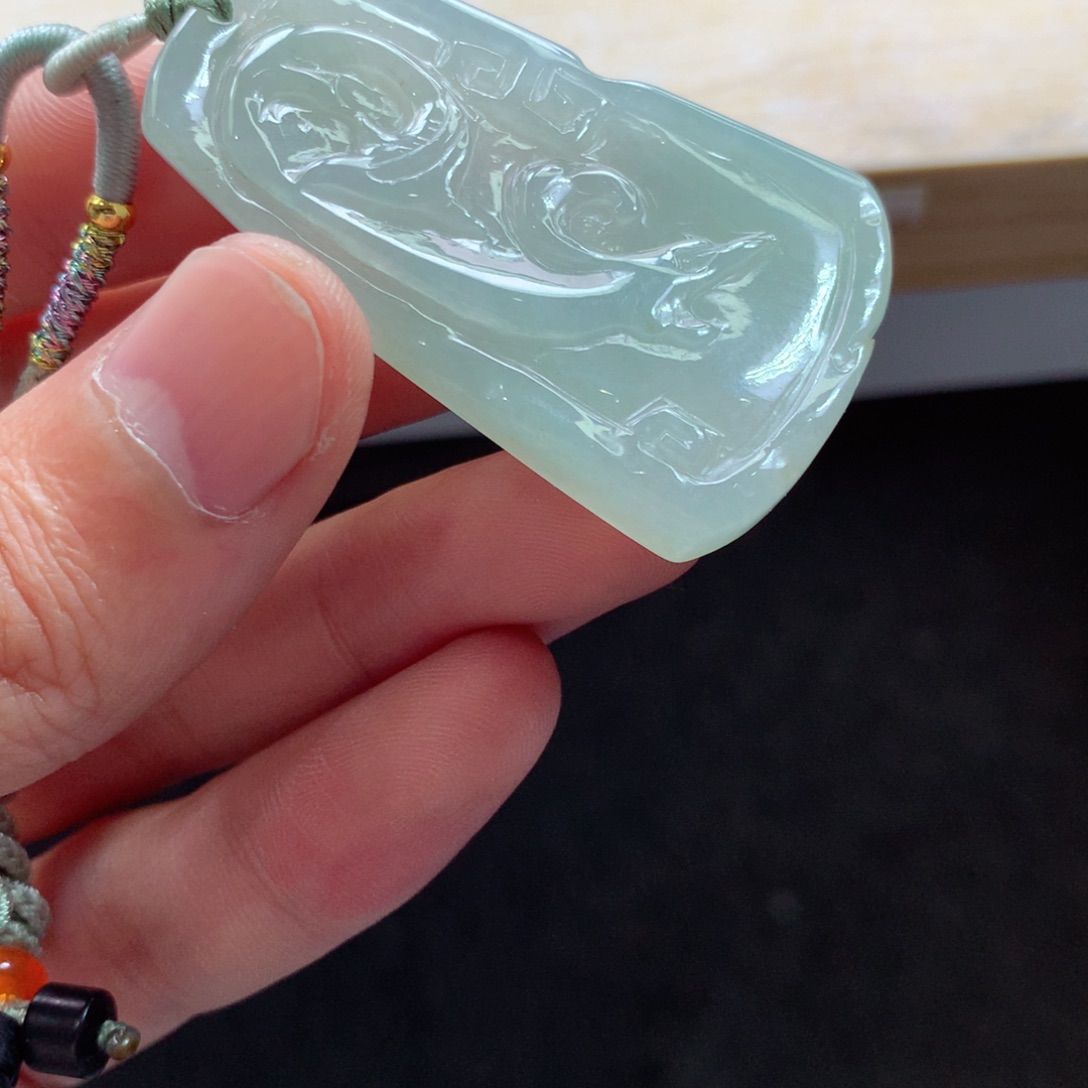 翡翠颈饰未镶嵌吊坠