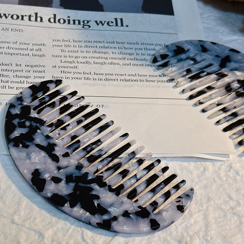 iFASHION INS风气质文艺醋酸【泡菜梳】发梳 小巧复古梳