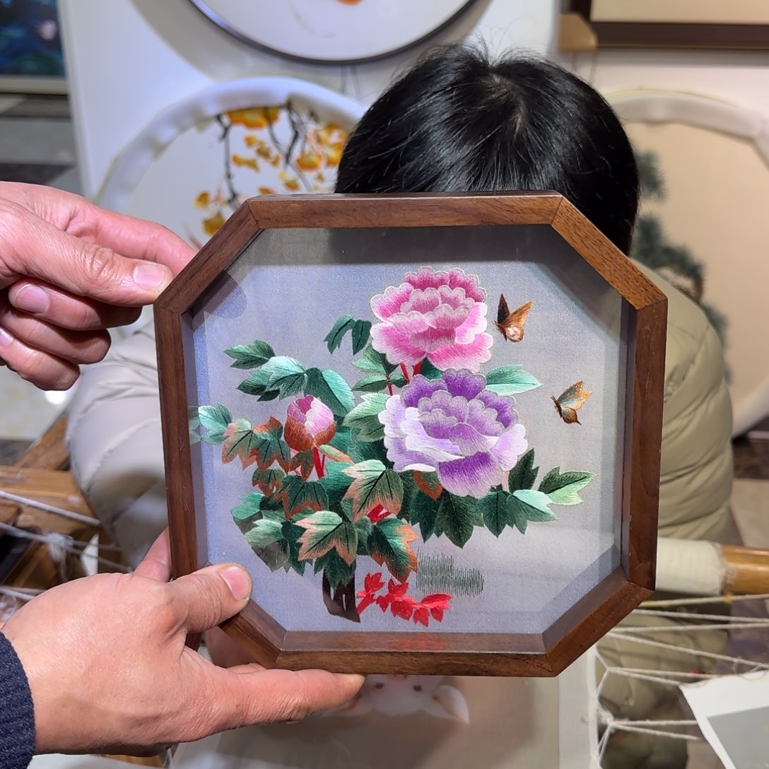 刺绣刺绣工艺精湛