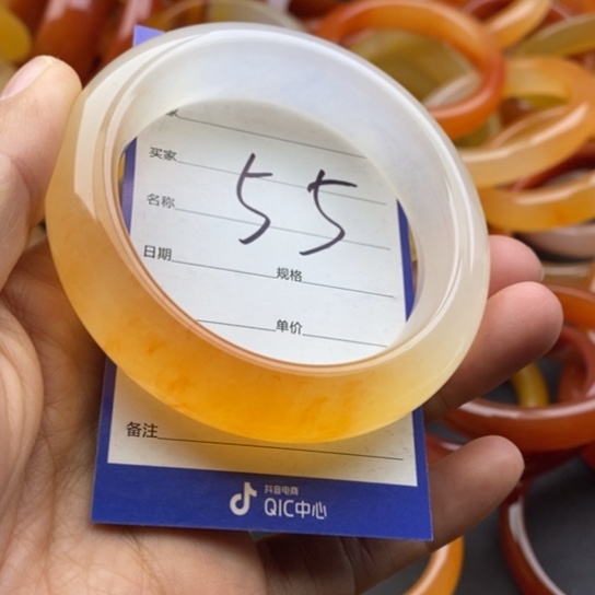 石英质玉未镶嵌手镯