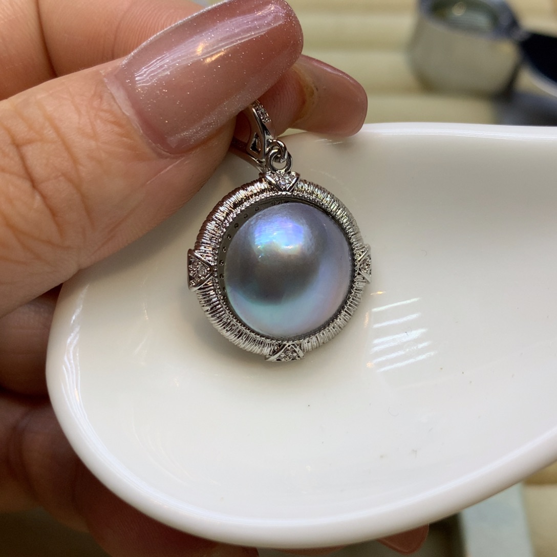 未镶嵌颈饰拼合珍珠（马贝珠）