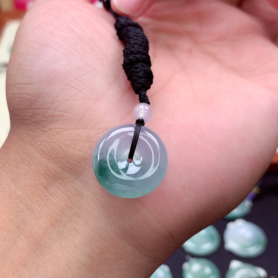 宁****翡翠未镶嵌颈饰尺寸19-6.1