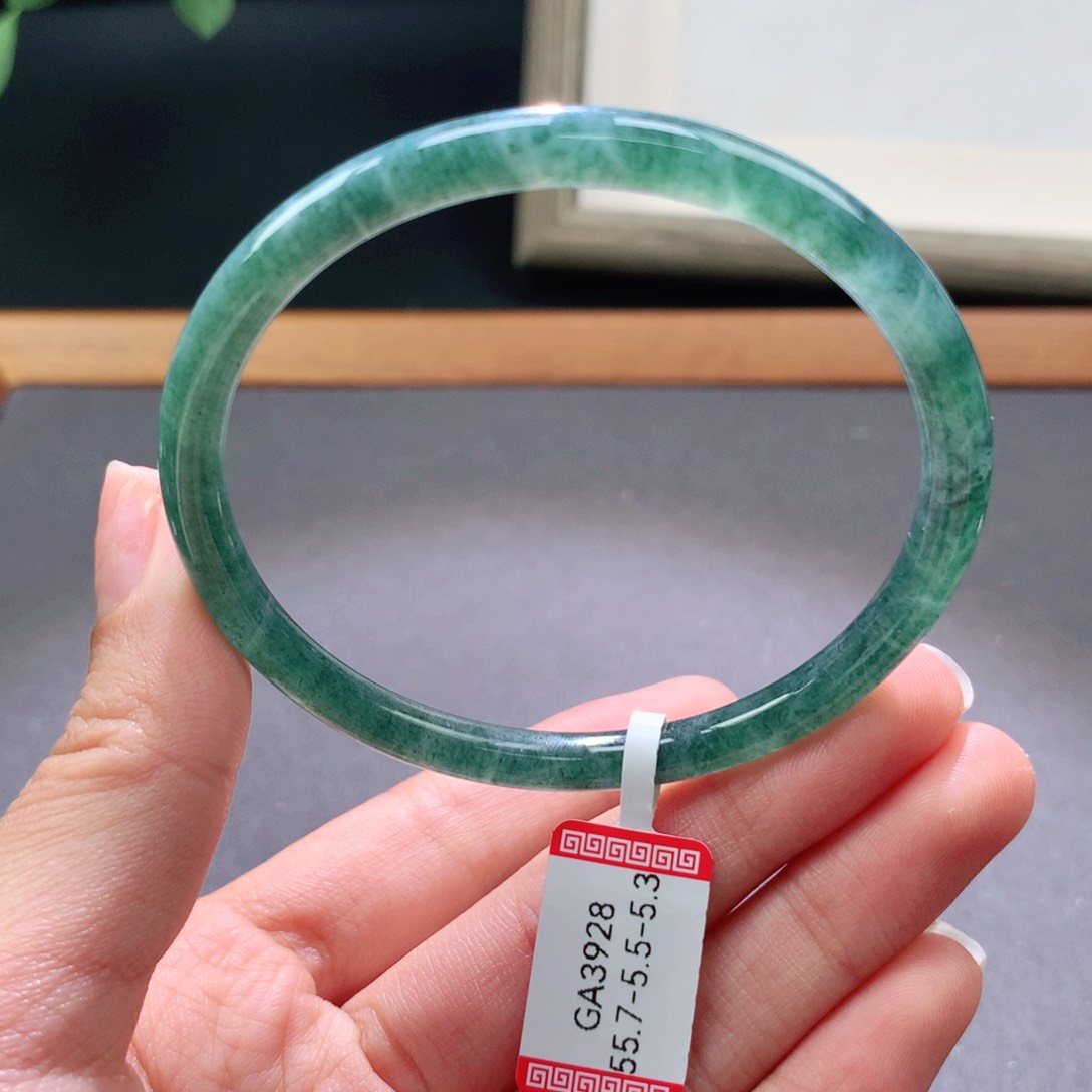 翡翠手镯未镶嵌天然翡翠手镯