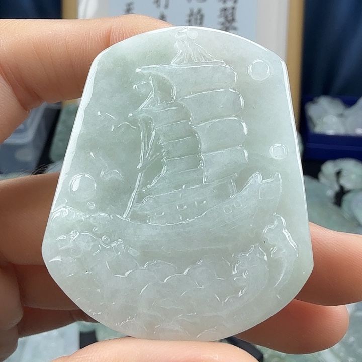 翡翠未镶嵌颈饰翡翠
