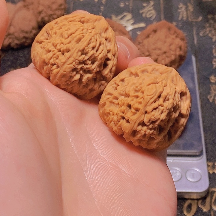 ****吊坠文玩核桃南疆