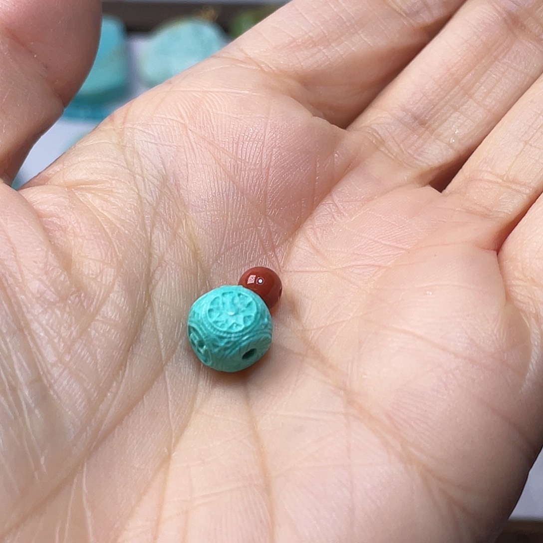 艾***嘉南红玛瑙未镶嵌配饰