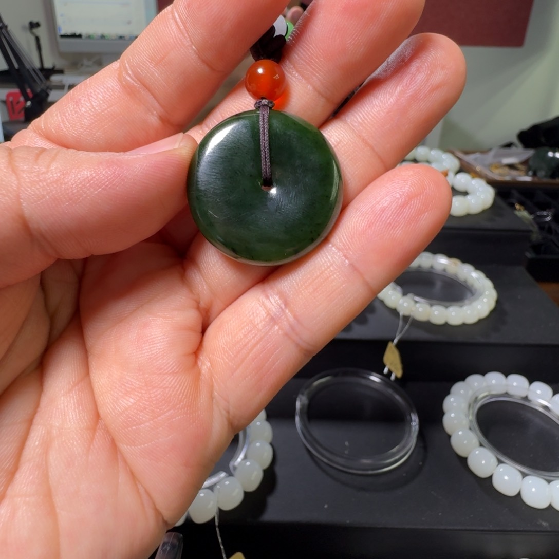 和田玉挂件未镶嵌