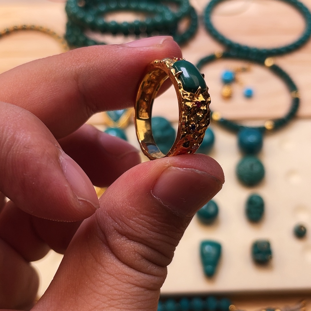 木***心未镶嵌绿松石原矿绿松石