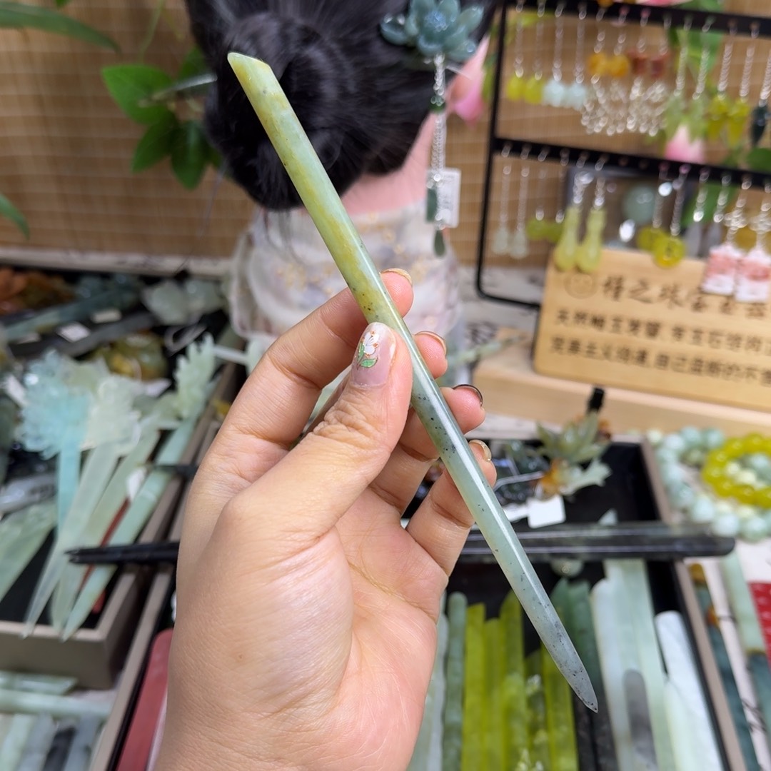 蛇纹石玉未镶嵌发饰