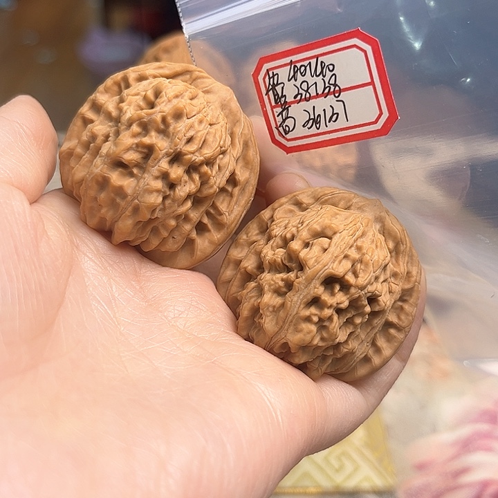 文玩核桃吊坠四座楼