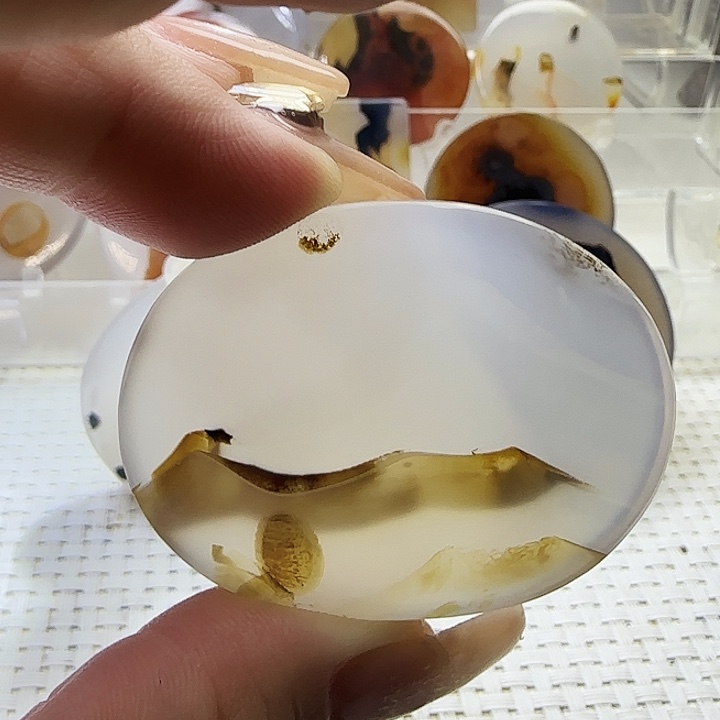 玛瑙/玉髓未镶嵌珠宝奇石