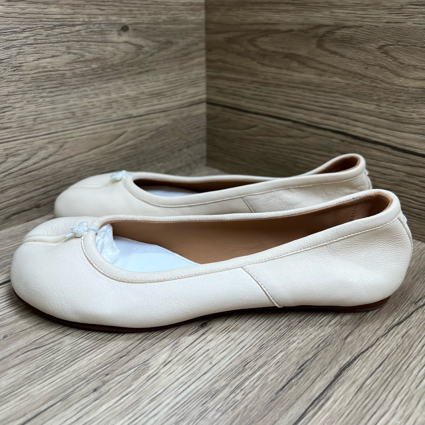 未使用 Maison Margiela/梅森马吉拉 Tabi 米黄分趾平底鞋 35.5码