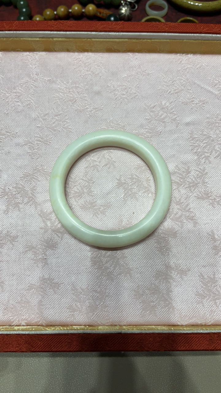 岫玉手镯 厂家直销