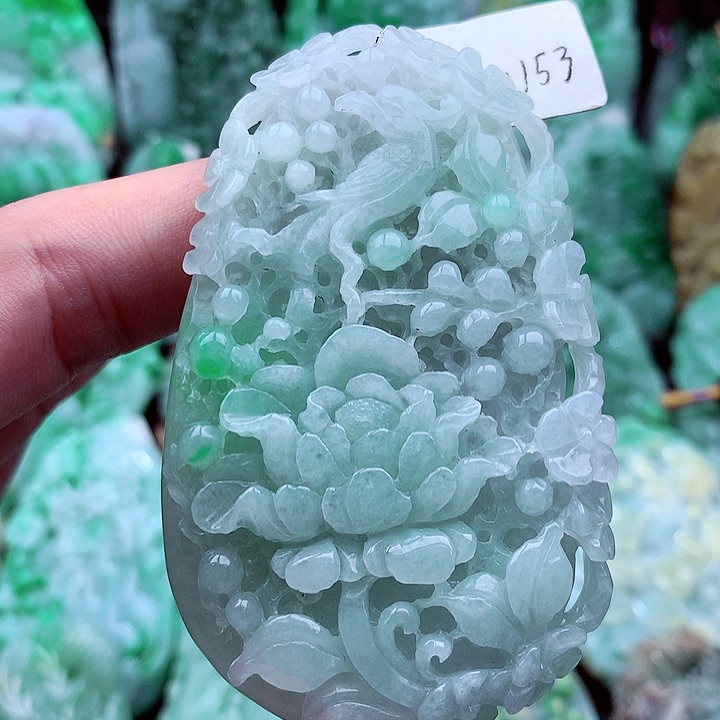 翡翠吊坠(不含链)未镶嵌