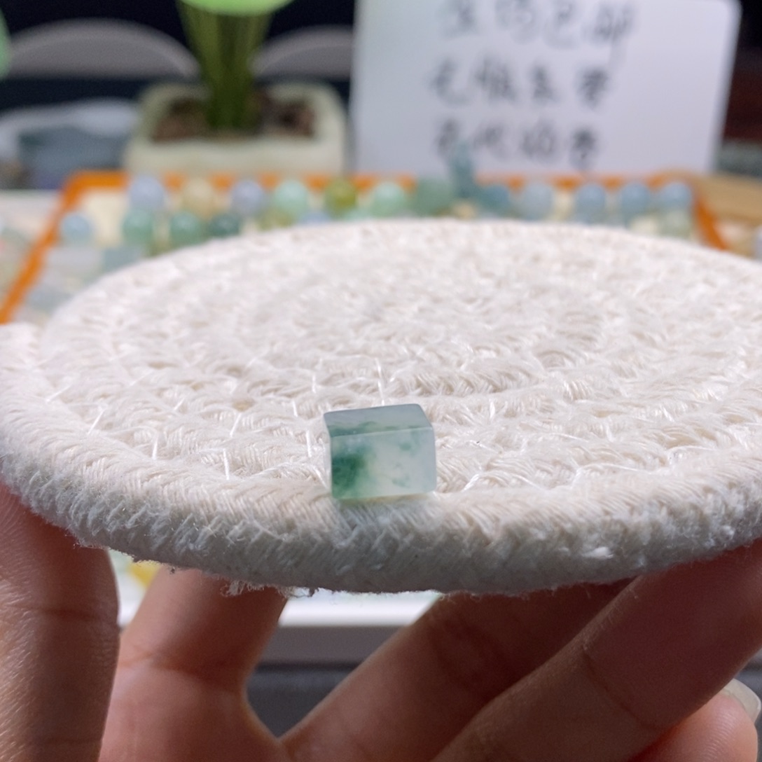 翡翠散珠天然翡翠冰飘花方糖