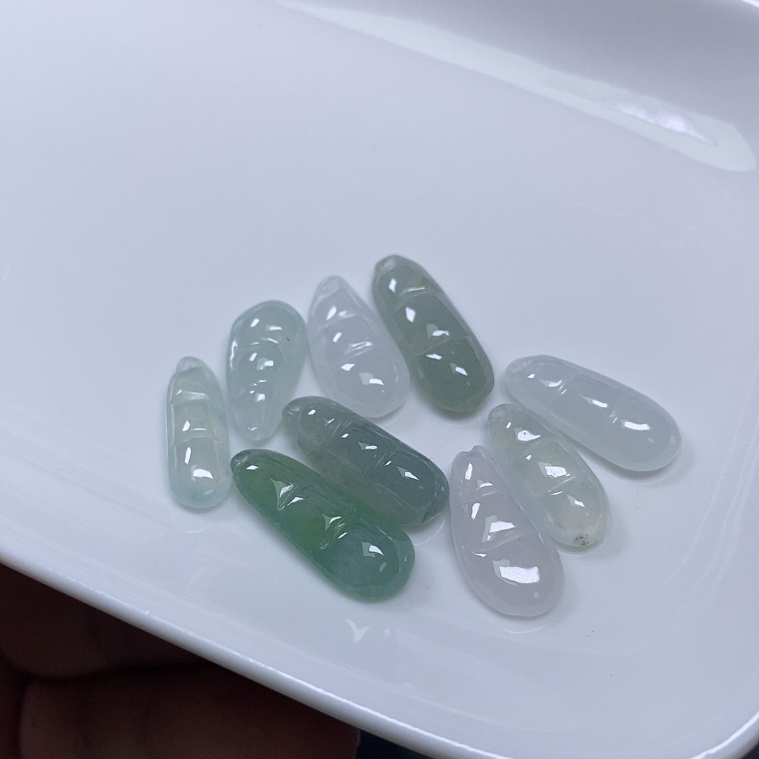 翡翠未镶嵌吊坠(不含链)9