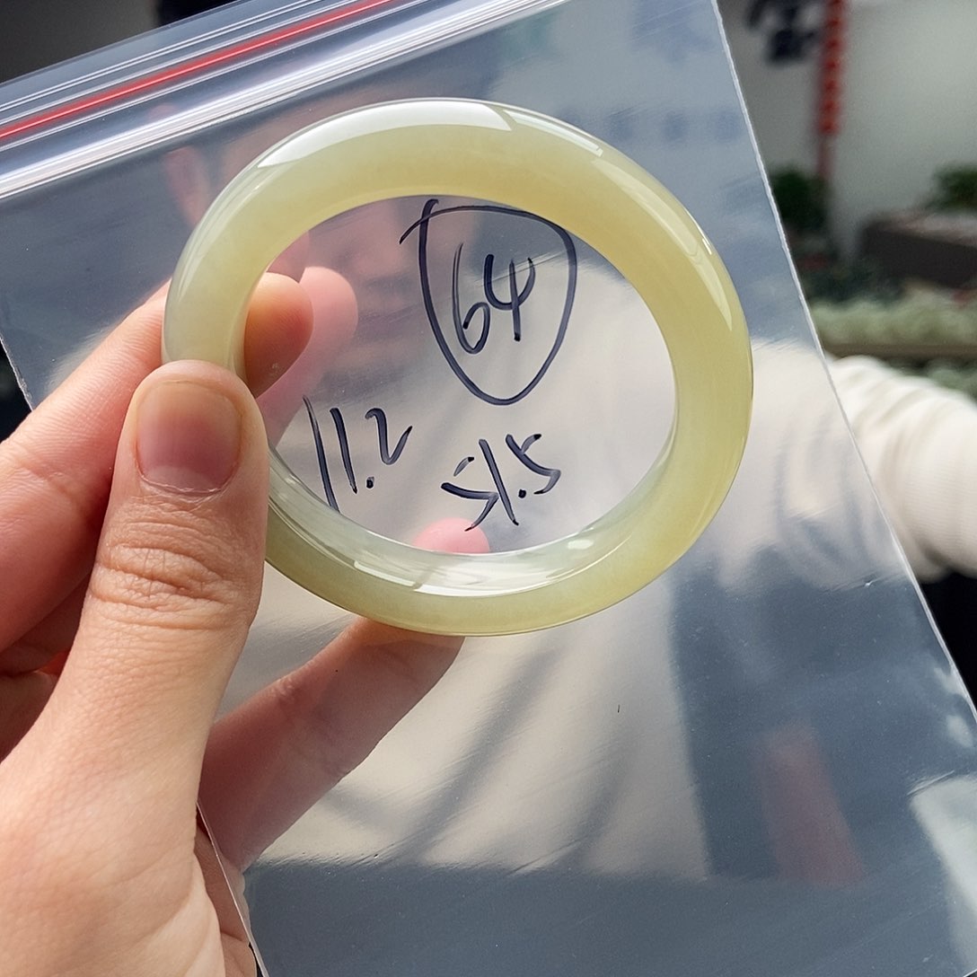 和田玉颜色多样性发拍一发一未镶嵌