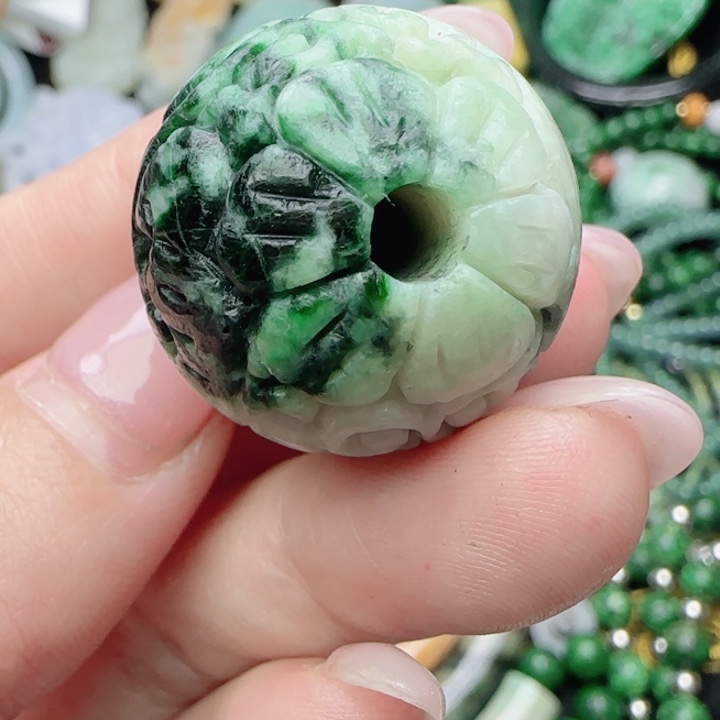 翡翠未镶嵌颈饰天然A货489