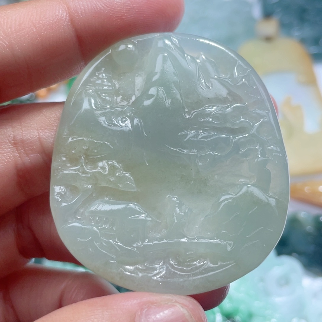 翡翠颈饰未镶嵌翡翠