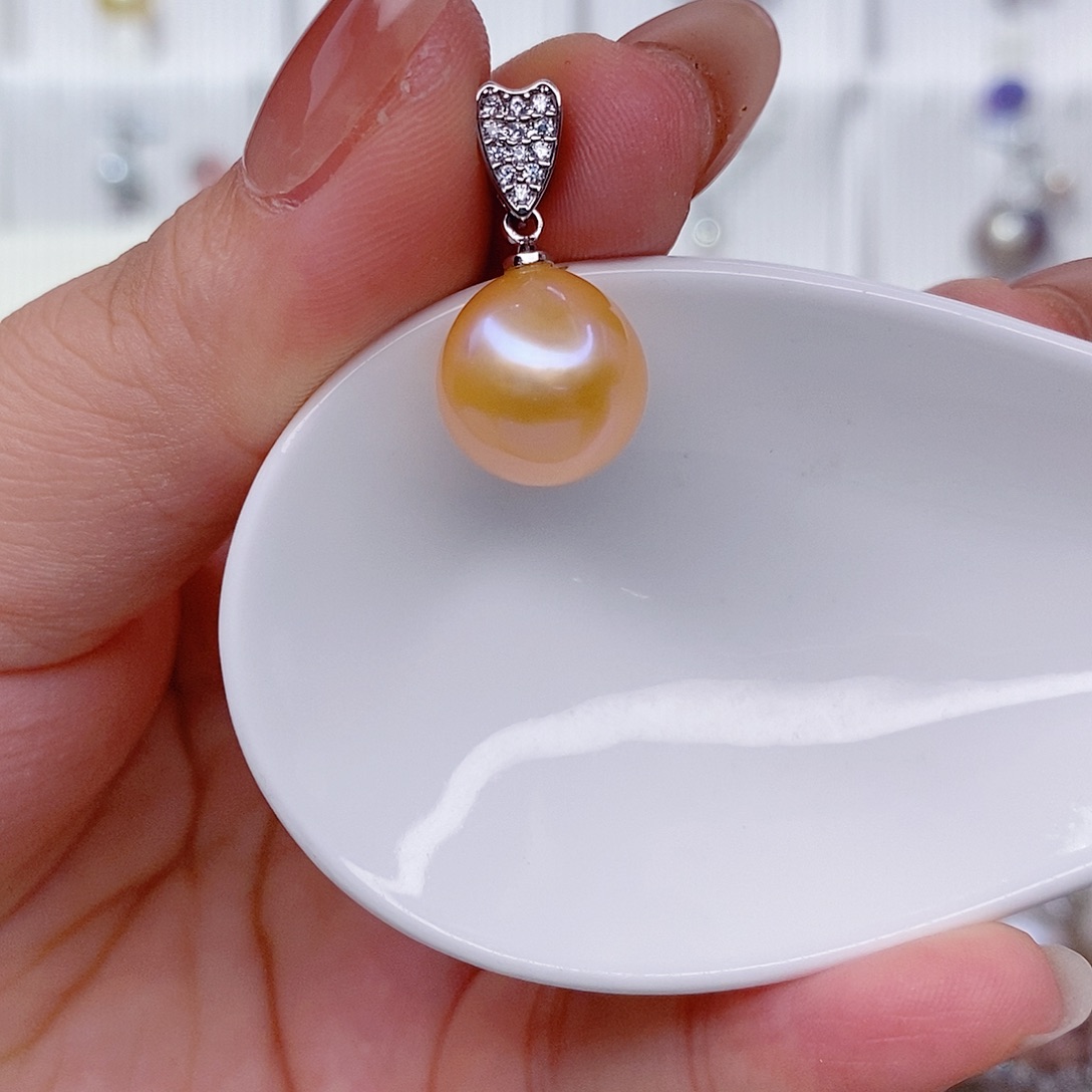 淡水珍珠未镶嵌吊坠(赠链)