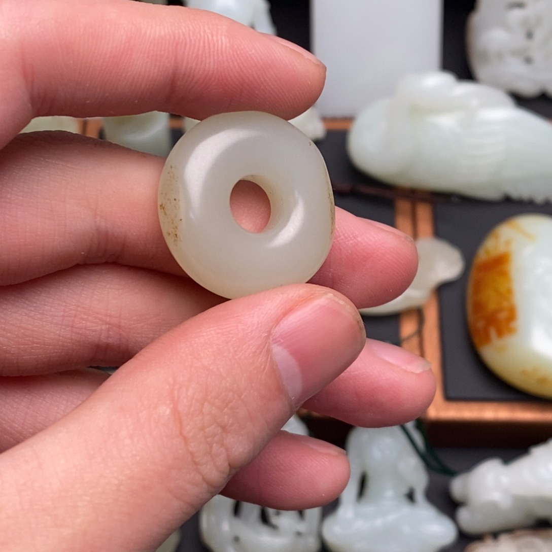 和田玉挂件未镶嵌开***伙