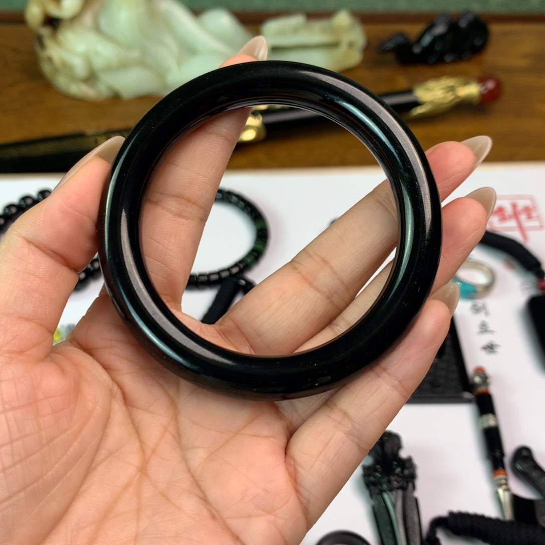 和田玉未镶嵌手链