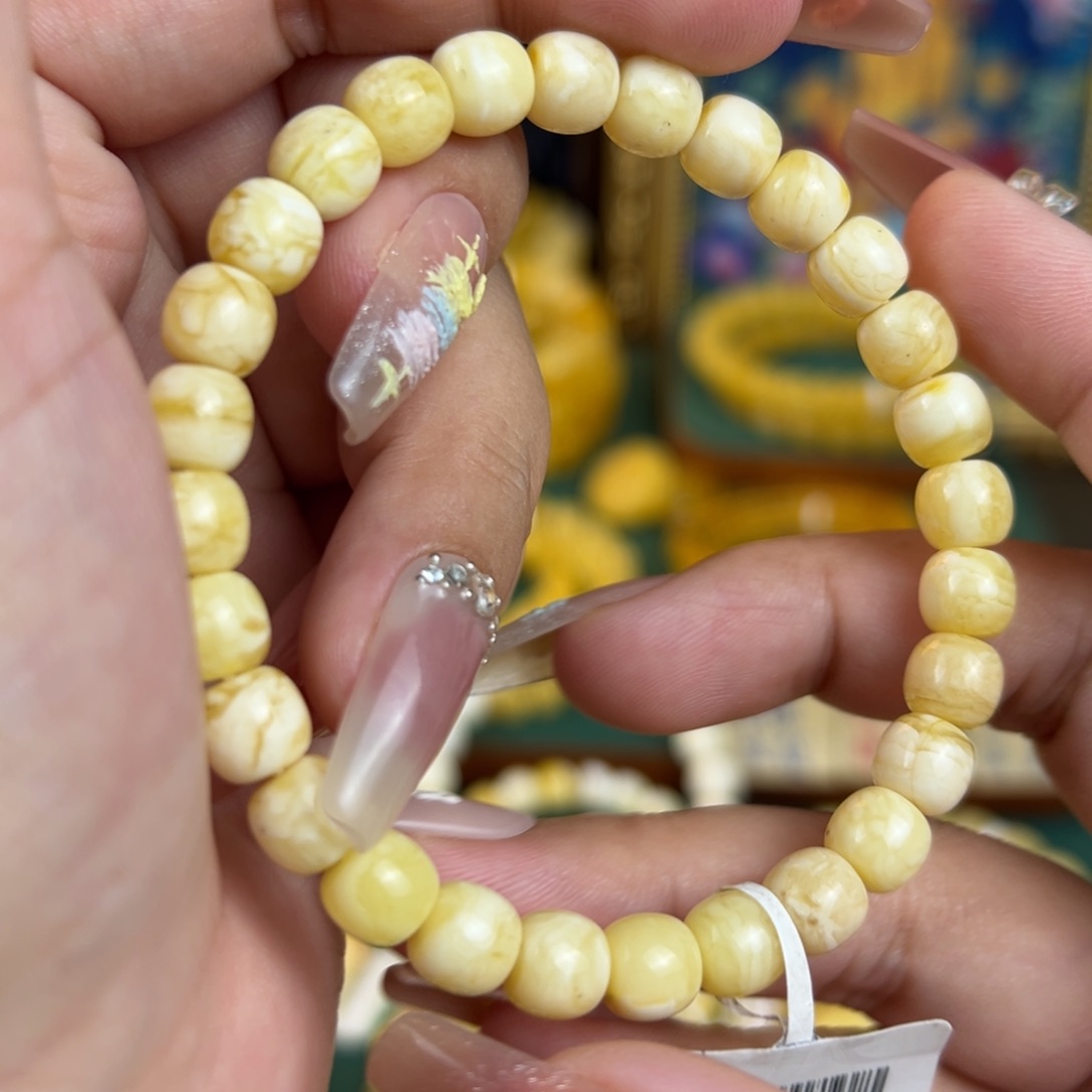 未镶嵌琥珀珠宝奇石