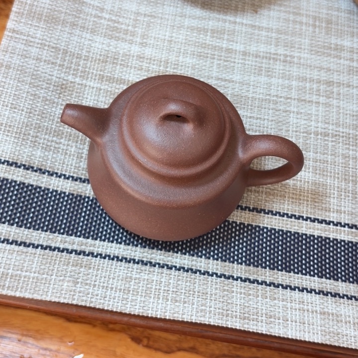 紫泥底槽青双线朱顶壶150cc