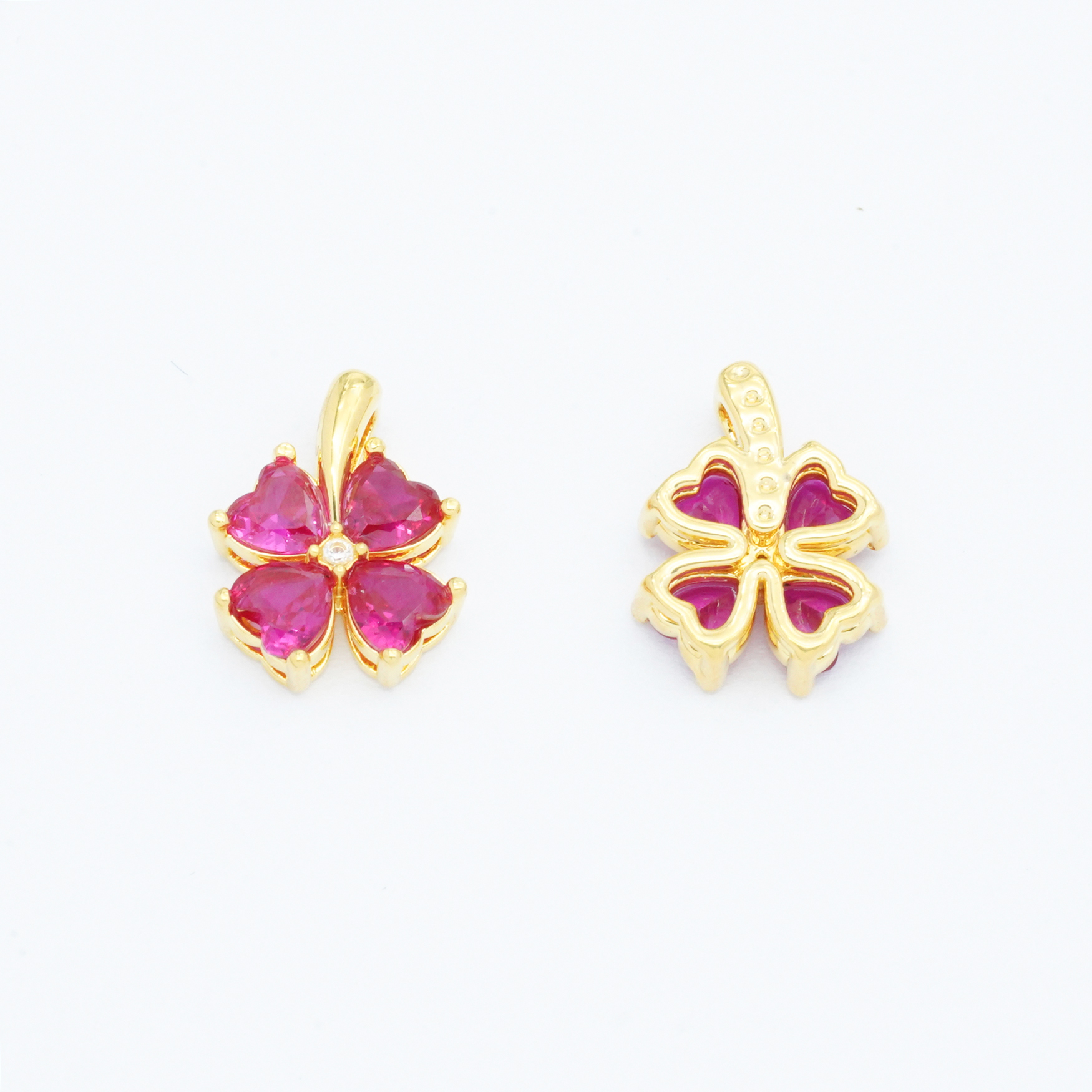 培育红宝石18k金红色四叶草吊坠  约13.4mm*10.4mm【QL07244】