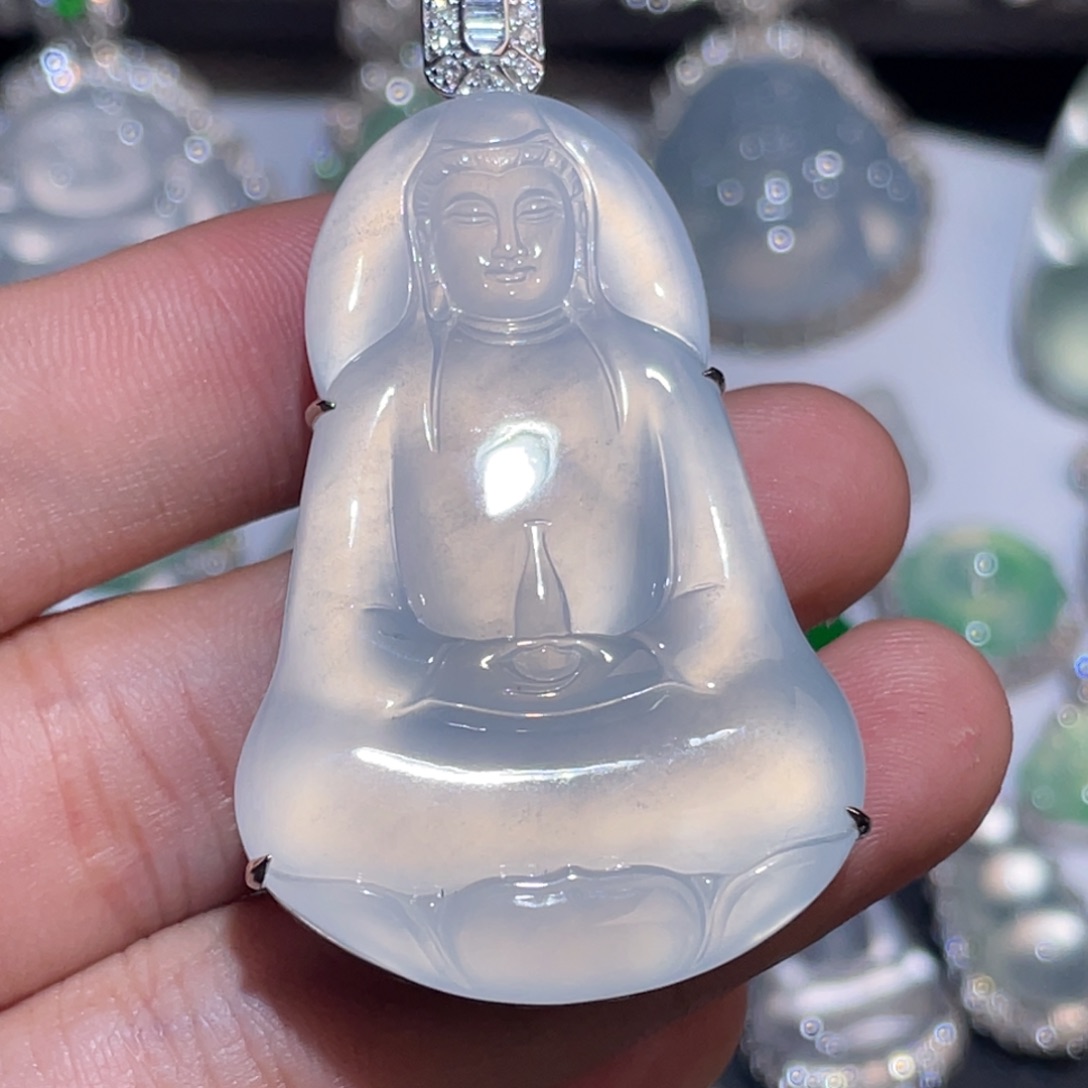 翡翠18K金镶嵌项链