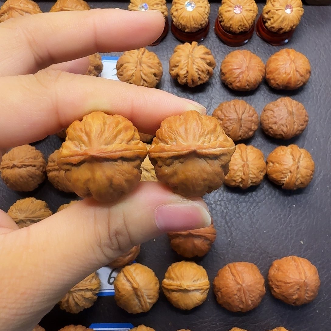 小***好把件文玩核桃25尺小西瓜