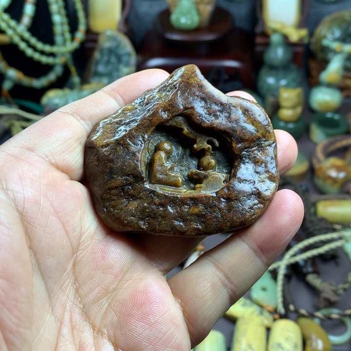 吊坠(赠链)未镶嵌岫岩河磨玉（透闪石质玉）