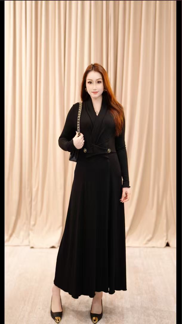 星云里微胖服饰｜都市丽人｜微胖轻奢显瘦藏肉收腰加绒加厚连衣裙