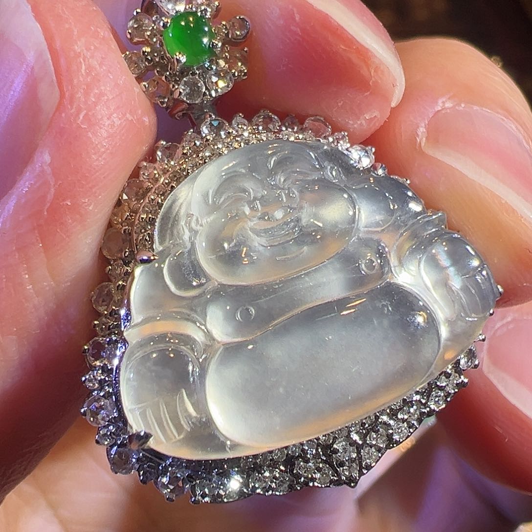 翡翠颈饰18K金镶嵌玻璃种极光白佛公