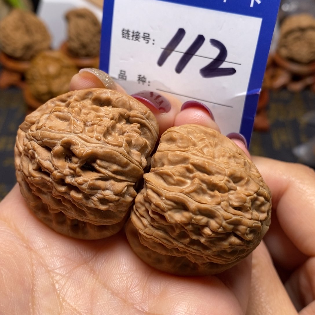 文玩核桃把件三角白全品39➕。 112
