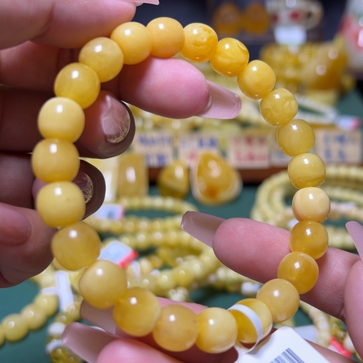 未镶嵌琥珀珠宝奇石