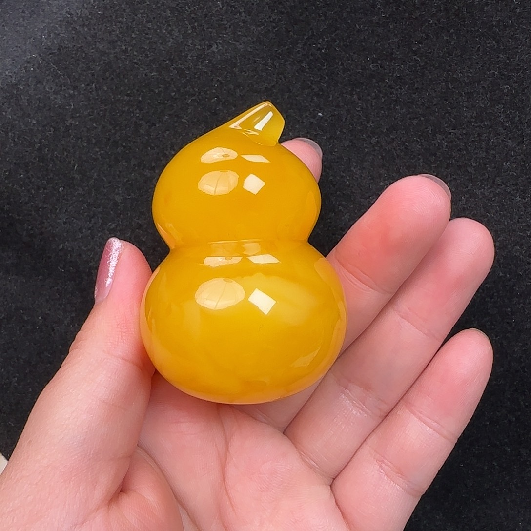 蜜蜡未镶嵌珠宝奇石