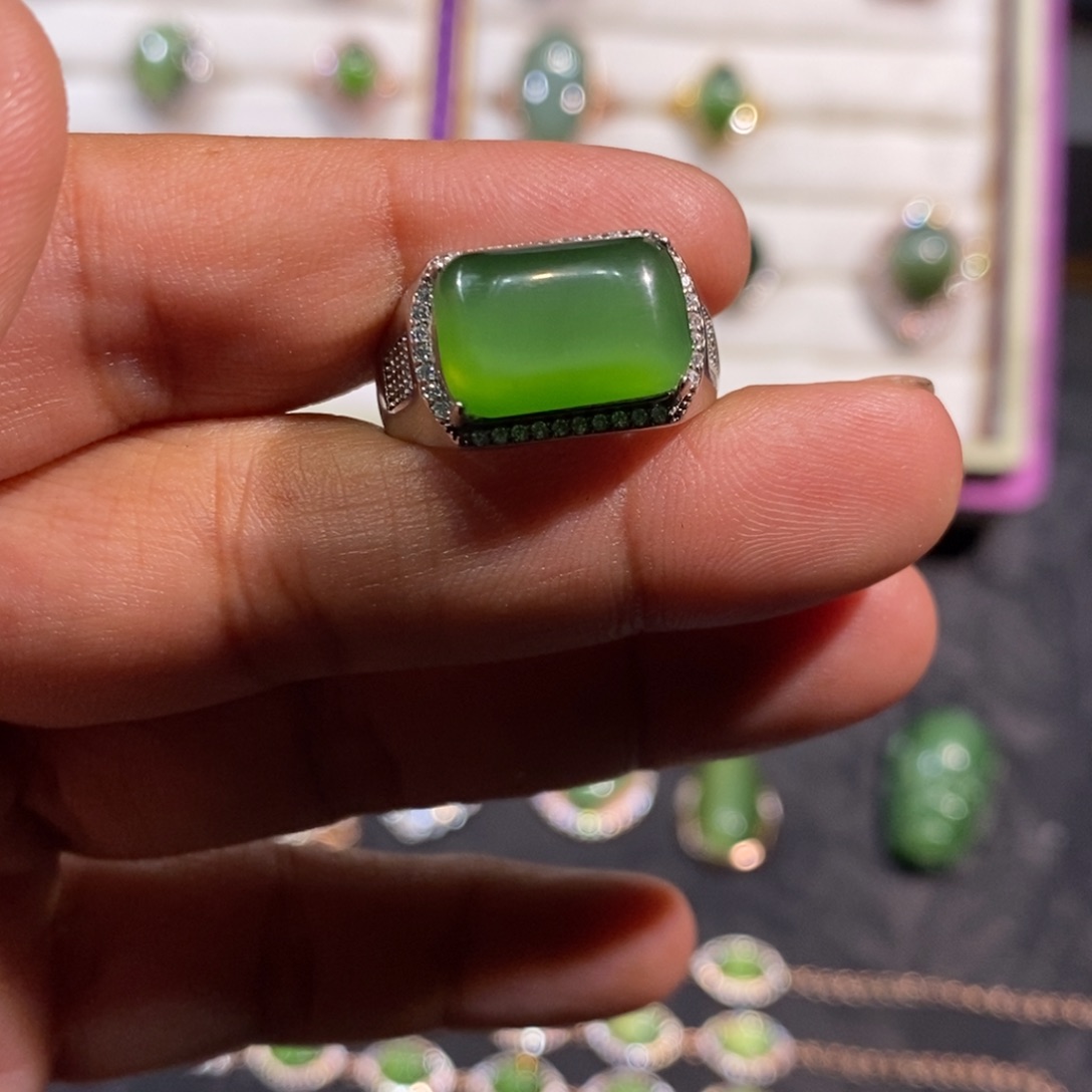 和田玉（碧玉）颈饰银S925镀金镶嵌雪**缘