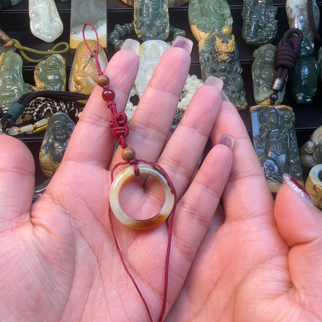 透闪石质玉未镶嵌手链