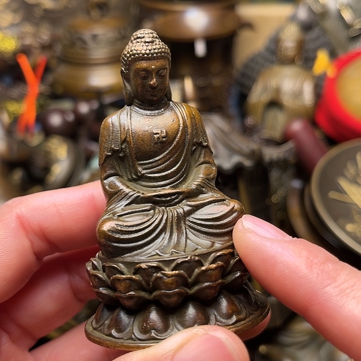精美铜器批发档口