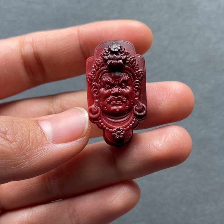 南红玛瑙配饰未镶嵌黄财神