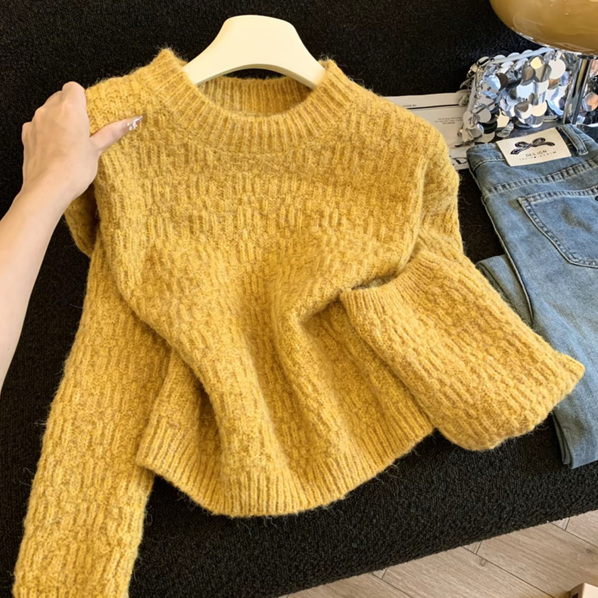 美拉德甜美风黄色加厚软糯圆领冬季长袖慵懒风宽松针织毛衣上衣