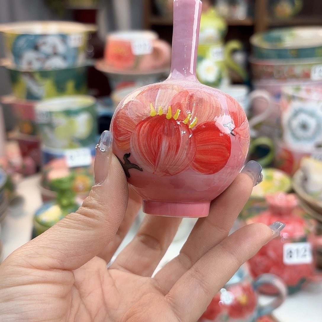 瓷片在这里我们就像我说得很明白