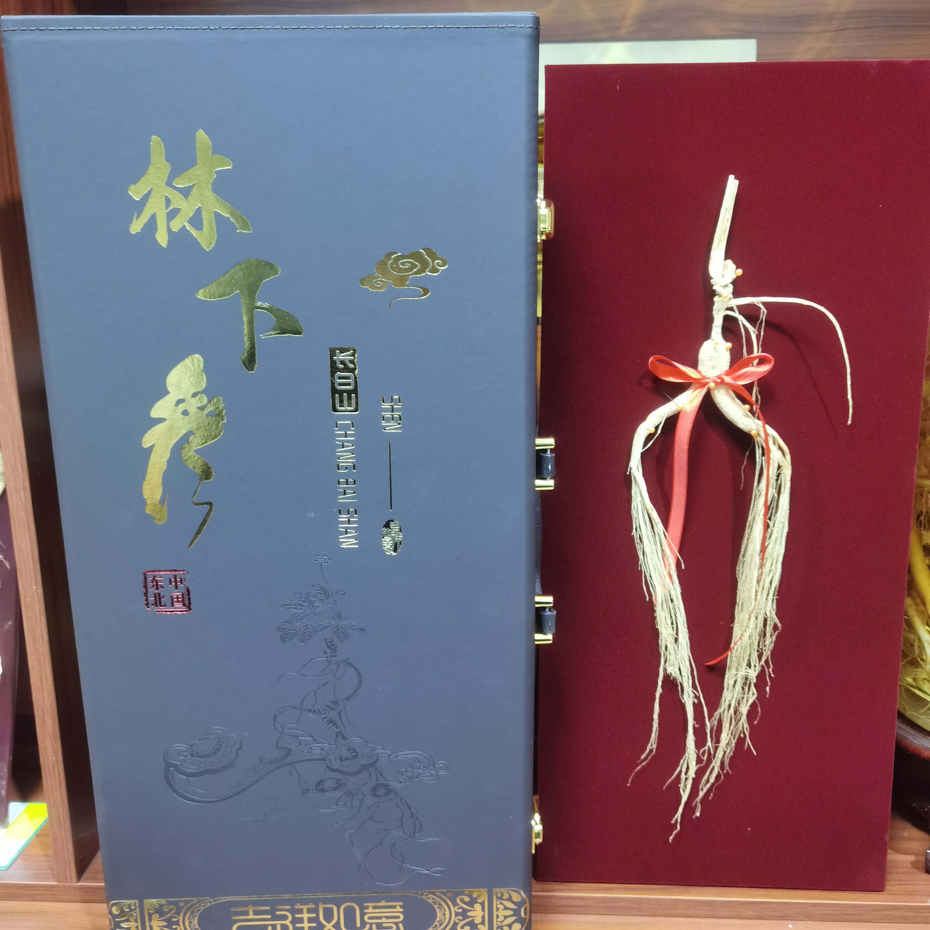 长白山林下参60板礼盒装，拍5盒发6盒，一物一拍，配皮礼盒，（福利款）