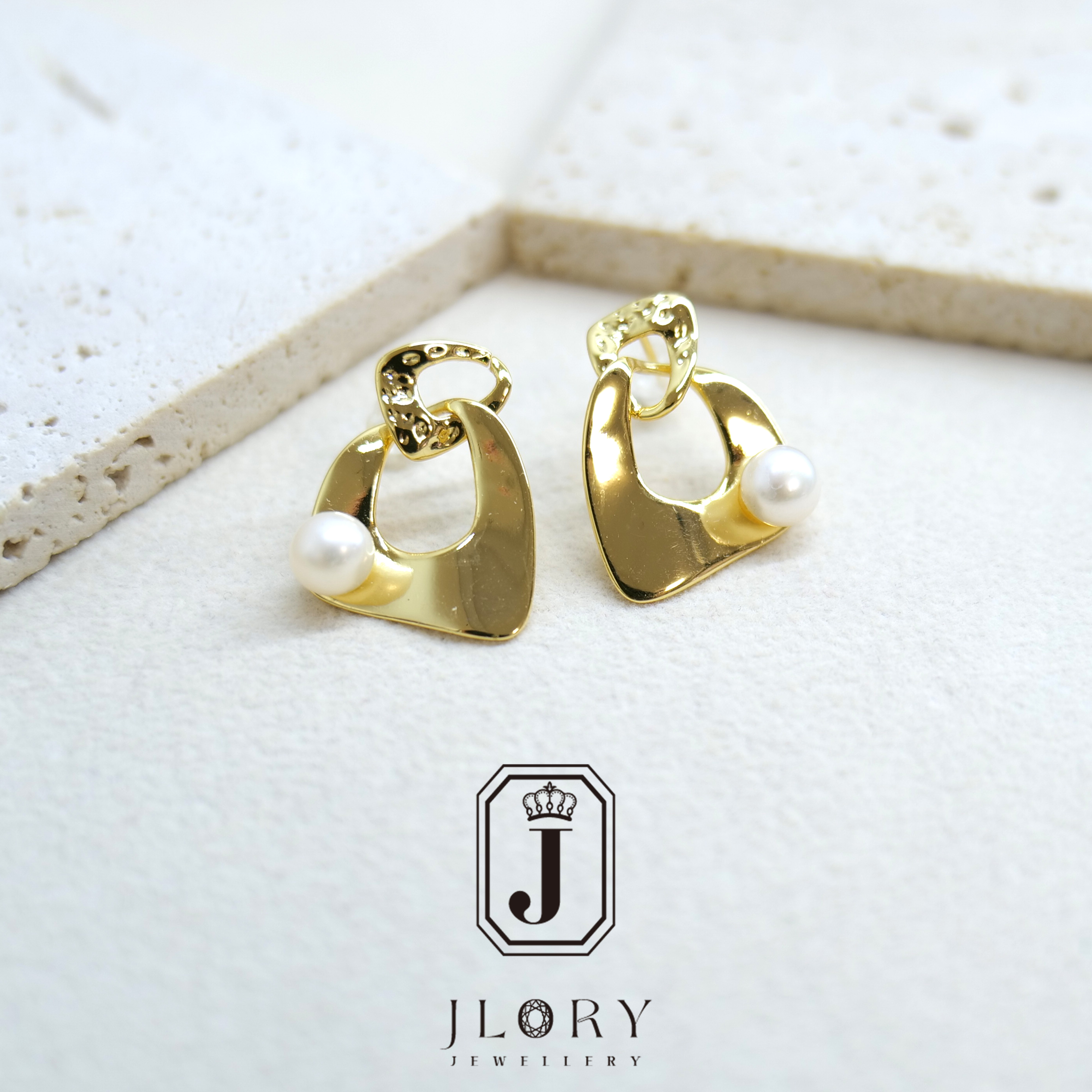 Cu 5-6mm 淡水珍珠耳饰 福利品 002