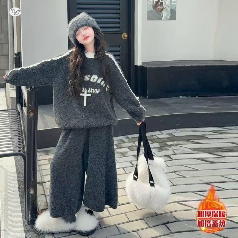 女童秋冬加厚套装2025年新款中大童花边烫钻针织衫阔腿裤两件套潮